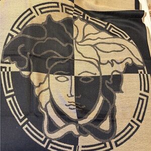 Black and Tan Medusa Pattern Scarf